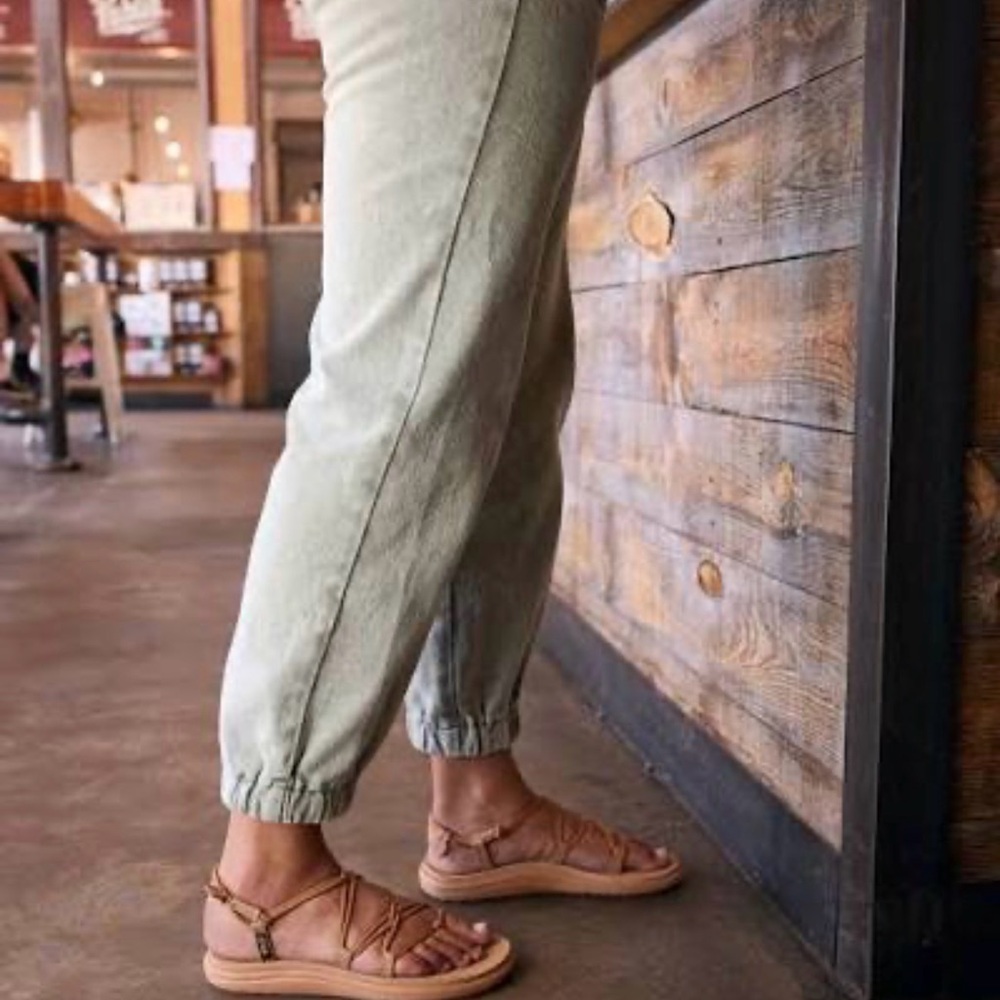 Teva Voya Infinity Tan Strappy Sandals